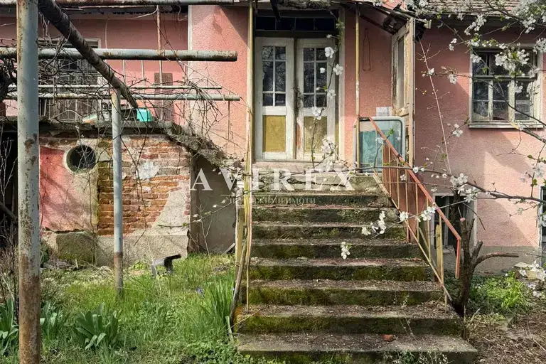 Къща в Пловдив, с. Езерово