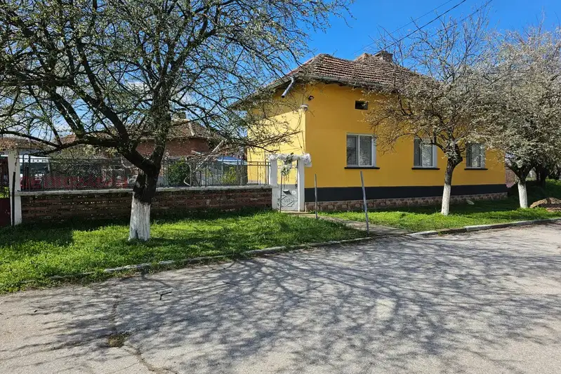Къща в Плевен, с. Гиген