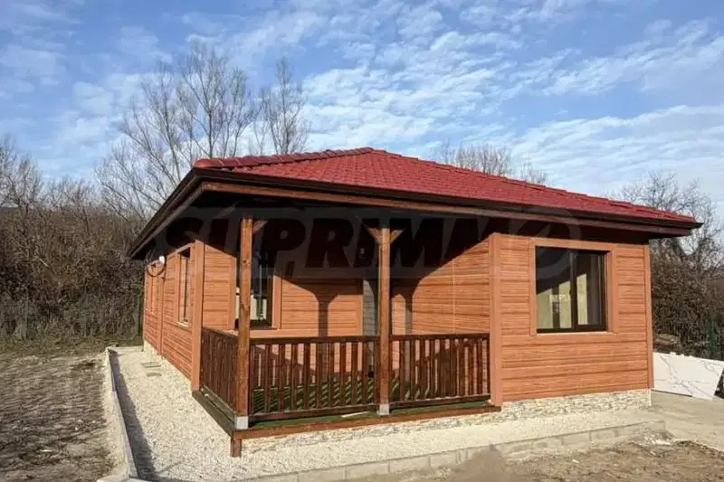 House in Oblast Lovech, Lesidren