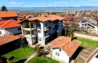 Къща в с. Лозен
