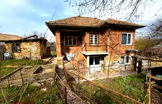 Къща във Велико Търново, с. Нова Върбовка