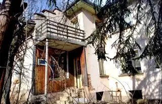 Къща в Ловеч, с. Орешак