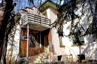 Къща в Ловеч, с. Орешак