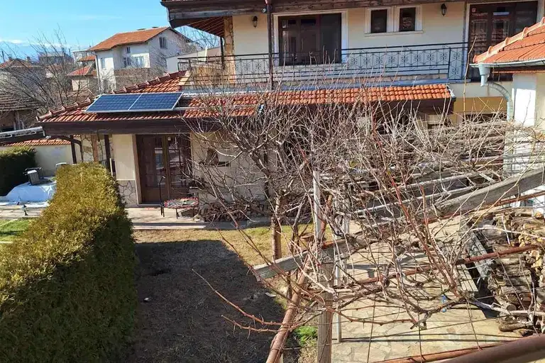 House in област София, Pchelin
