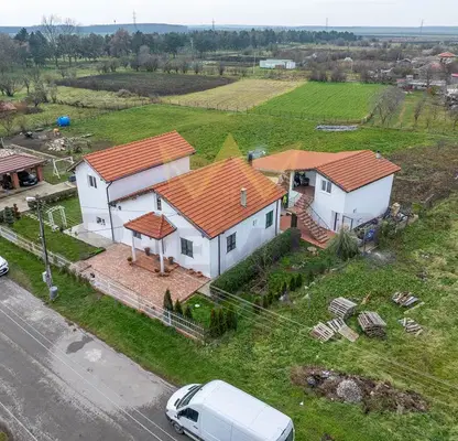 Photo 2 — House in Oblast Dobrich, Senokos