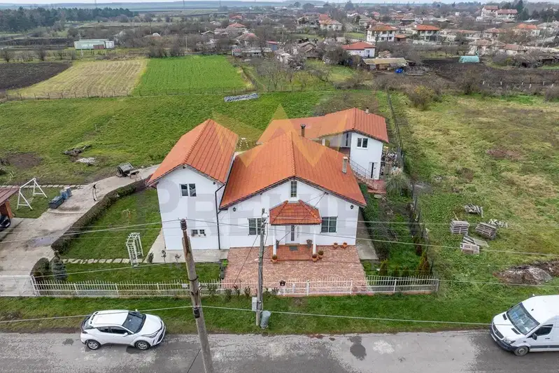 House in Oblast Dobrich, Senokos