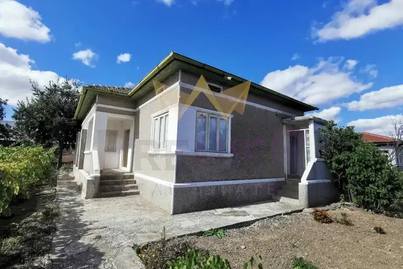 House in Oblast Dobrich, Sokolovo