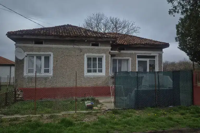 House in Oblast Dobrich, Sokolovo