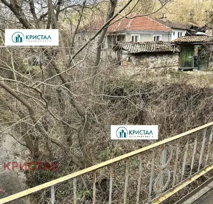 Снимка 2 — Къща в Пловдив, с. Свежен