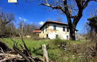 Къща във Велико Търново, с. Войнежа