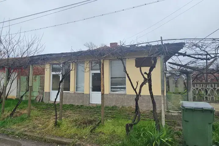 Къща в Плевен, с. Ясен