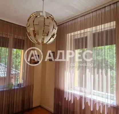 Photo 3 — House in Sofiya, Centyr