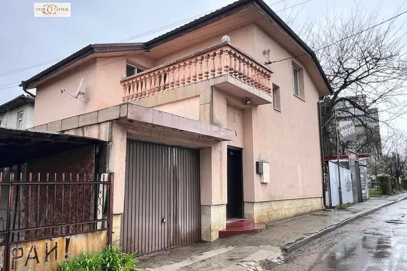 House in Sofiya, Slaviya