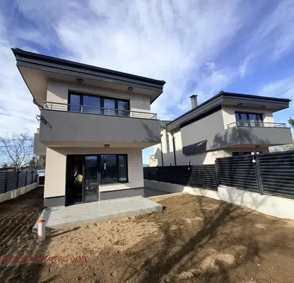 Photo 2 — House in Sofiya, Suhodol