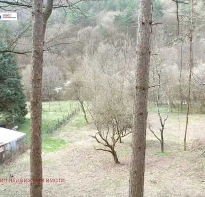 Photo 3 — House in област София, Svoge