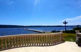 Къща във Варна, Островна промишлена зона