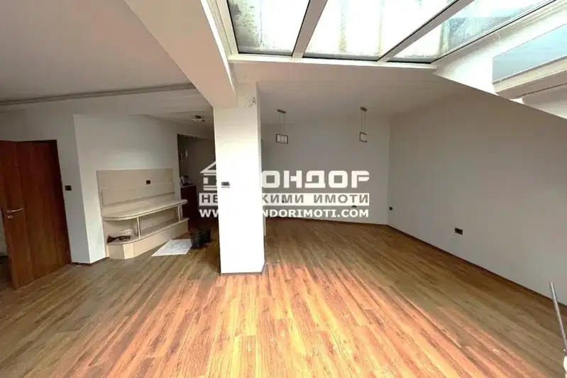 Office in Plovdiv, Centyr