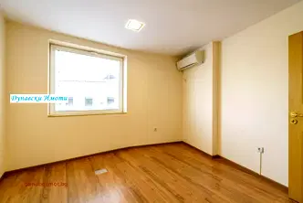 Офис в Русе, Център