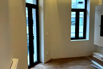 Офис в София, Център