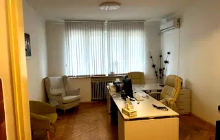Офис в София, Център
