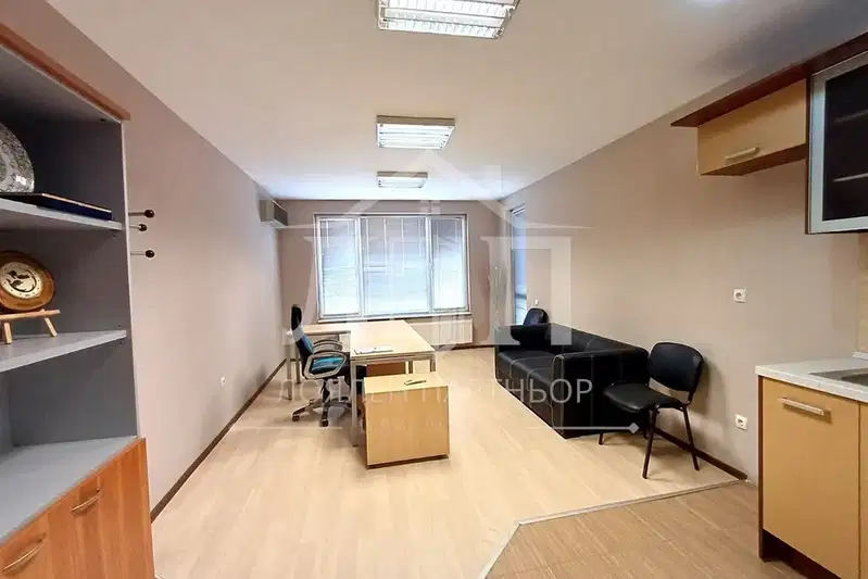 Office in Stara Zagora, Jeleznik - Centyr