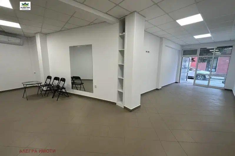 Shop in Pazardjik, Idealen Centyr