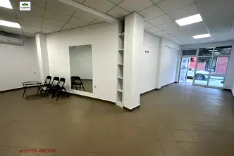 Магазин в Пазарджик, Идеален център