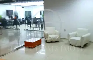 Магазин в Пловдив, Център