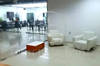 Магазин в Пловдив, Център