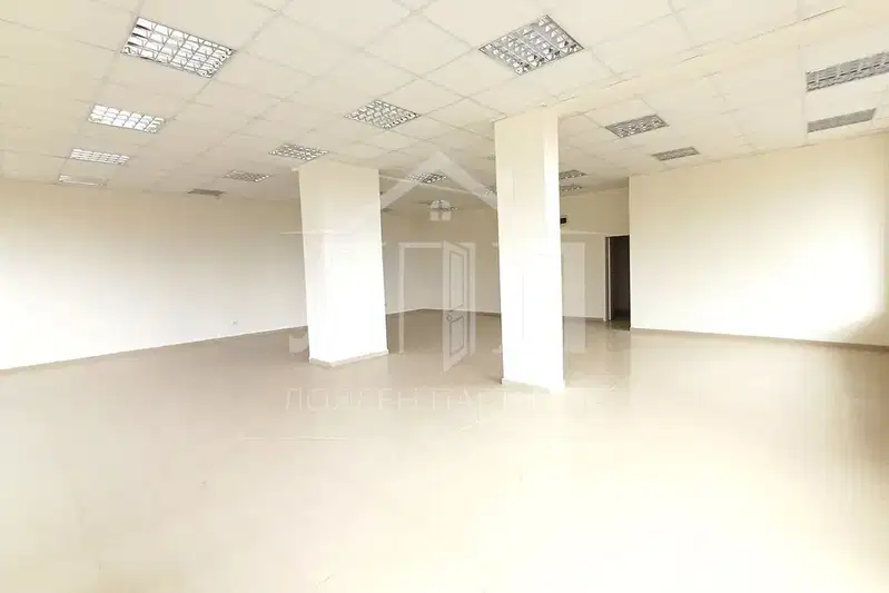 Shop in Stara Zagora, Jeleznik - Centyr