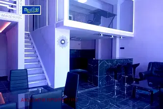 Магазин във Велико Търново, Център