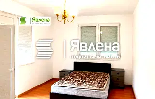 Двустаен апартамент в Братя Миладинови с остъклена тераса