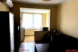 Тристаен апартамент в Долно Езерово, Бургас с избено помещение