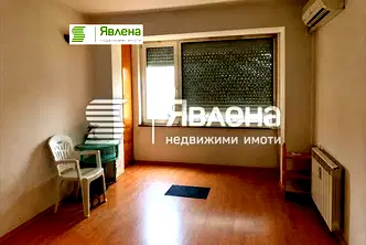 Гарсониера с тераса в ж.к. Изгрев, Бургас, югозападно изложение