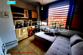 Тристаен апартамент с два балкона в Лазур, Бургас