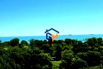 3-стаен апартамент с морска панорама в Лазур, Бургас