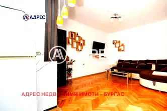 Тристаен апартамент с две тераси в Лазур, Бургас