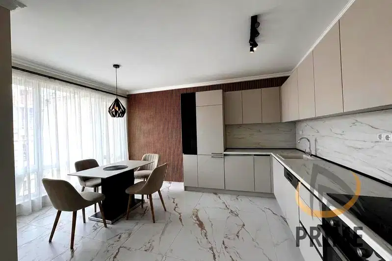 3-bedroom apartment in Burgas, Lazur