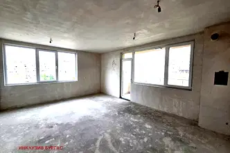 Тристаен апартамент с южно изложение в Меден рудник, Бургас