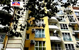 Тристаен апартамент в Зорница с две тераси в Бургас