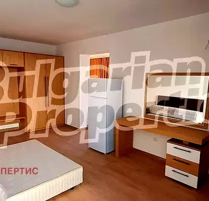 Снимка 3 — Двустаен апартамент във Варна, Бяла