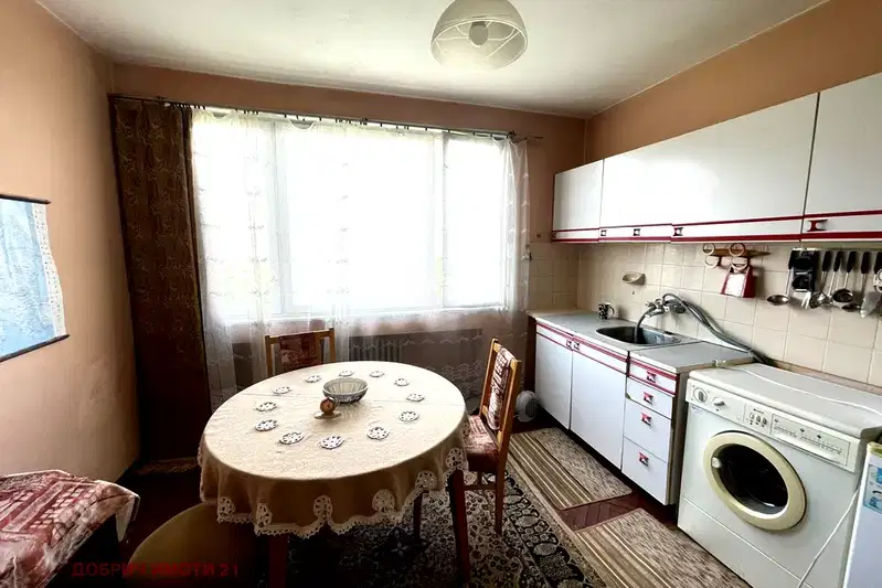 Многостаен апартамент в Добрич, Център