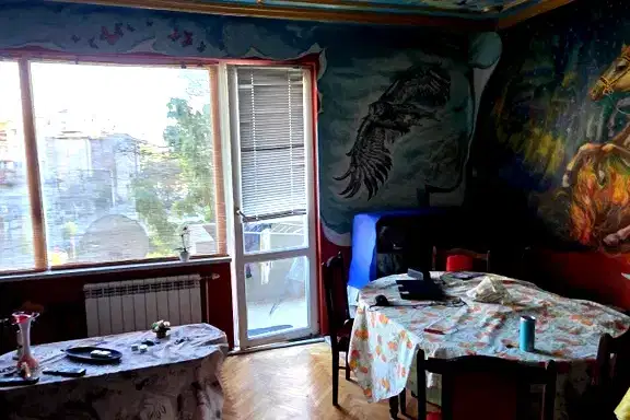4-bedroom apartment in Dobrich, Centyr