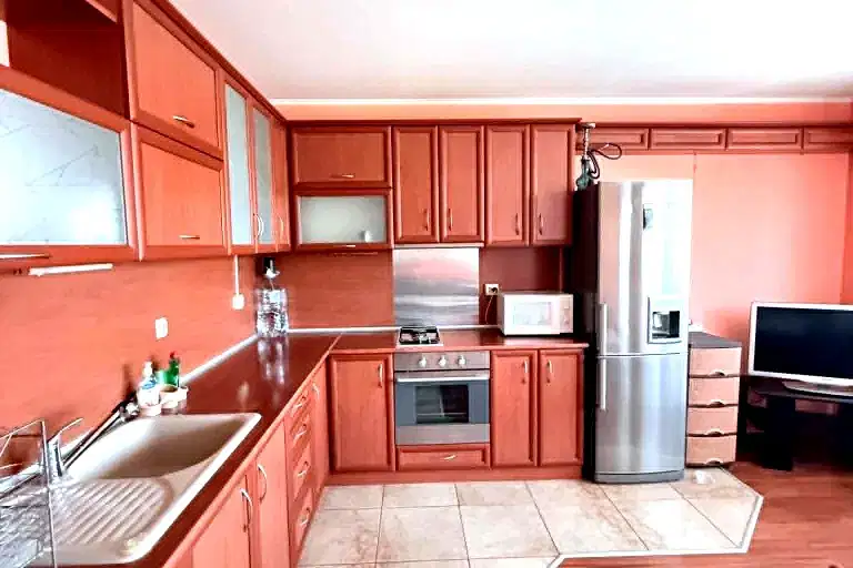 4-bedroom apartment in Dobrich, Dobrotica - Varnenska