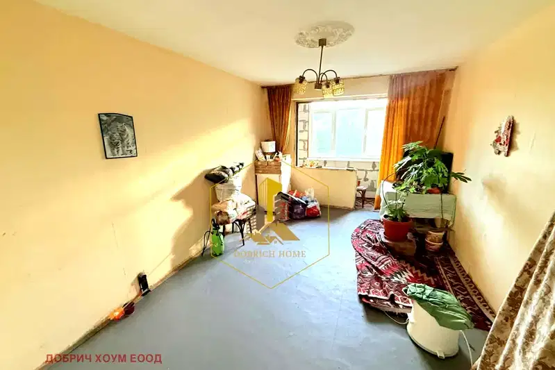 Тристаен апартамент в Добрич, Дружба 2