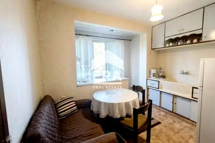 Тристаен апартамент в Хасково, Република
