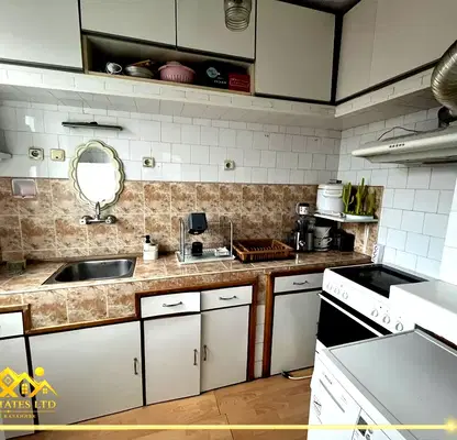 Photo 4 — 4-bedroom apartment in Oblast Stara Zagora, Kazanlyk