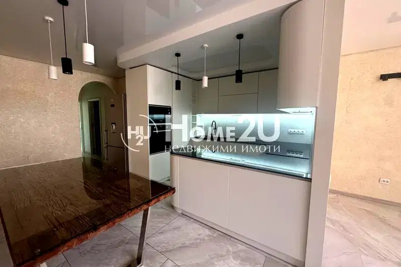 3-bedroom apartment in Zlatni Pyasyci