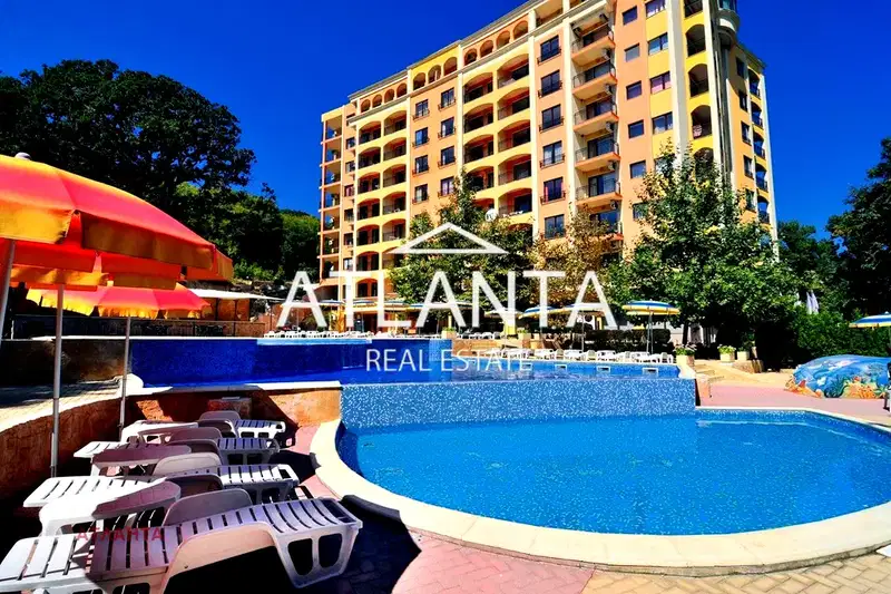 3-bedroom apartment in Zlatni Pyasyci