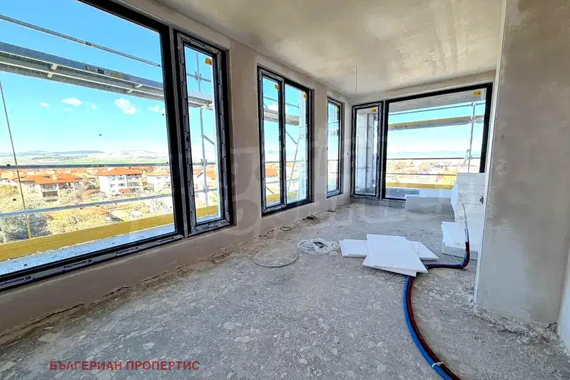 3-bedroom apartment in област София, Kostinbrod